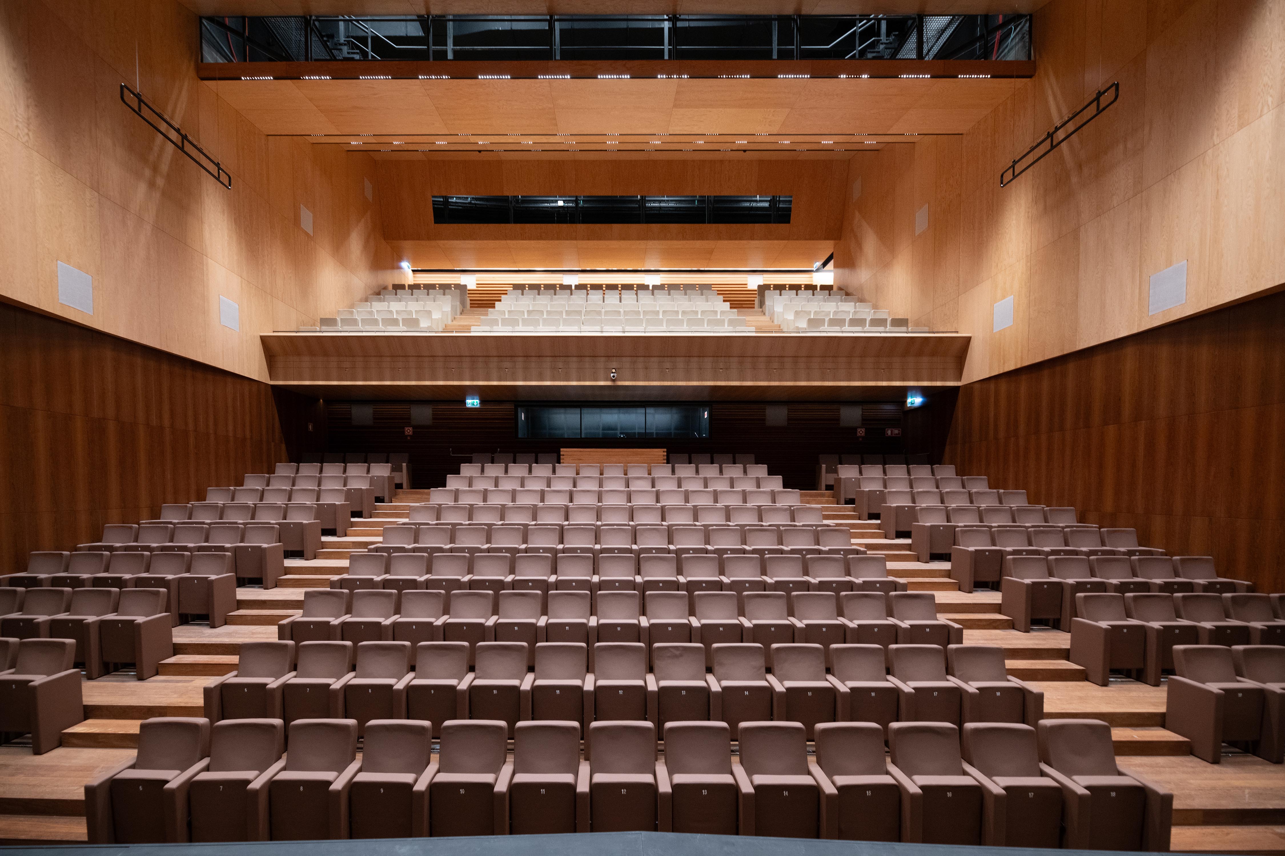 Amarante Cine-Teatro eleva a 104 o n�mero de equipamentos da RTCP